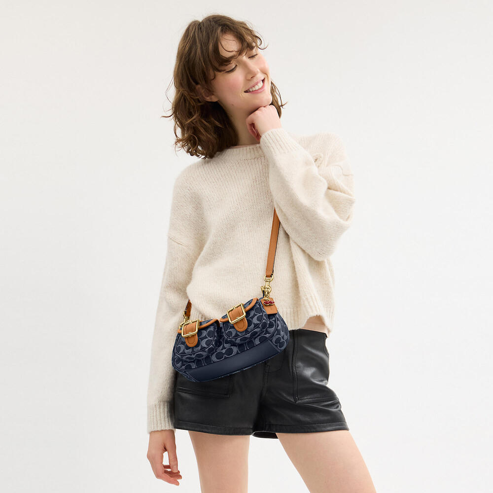 Coach Ashton Bag In Signature Denim - Picture 5 of 5